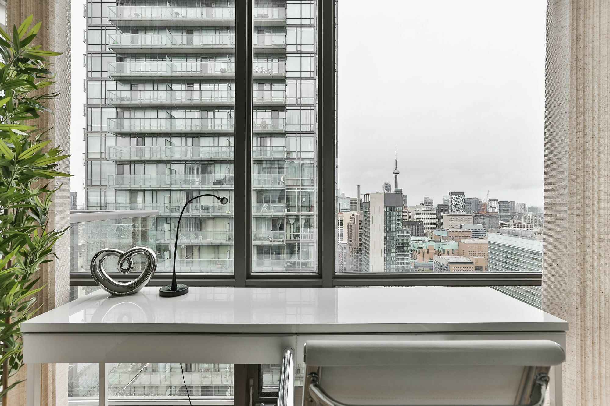 Quickstay - Luxury Sub-penthouse On Bay St. Toronto